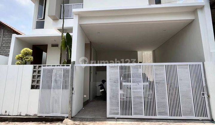 Dekat Sd Model Rumah Mewah Siap Huni Baru 2 Lantai Maguwoharjo 1