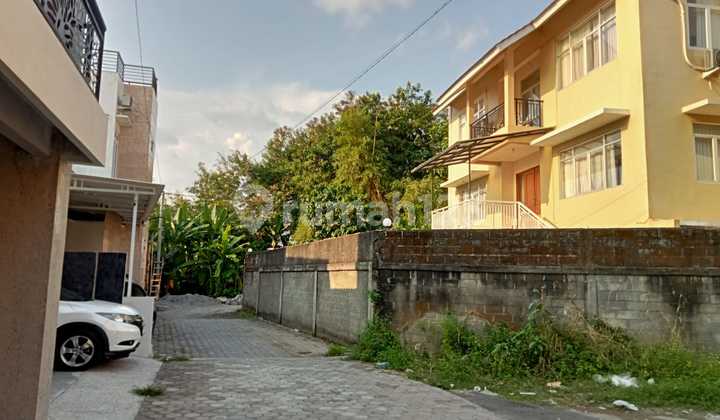 Land near Condongcatur Ngabean Wetan Terminal in the Boarding House Area.
