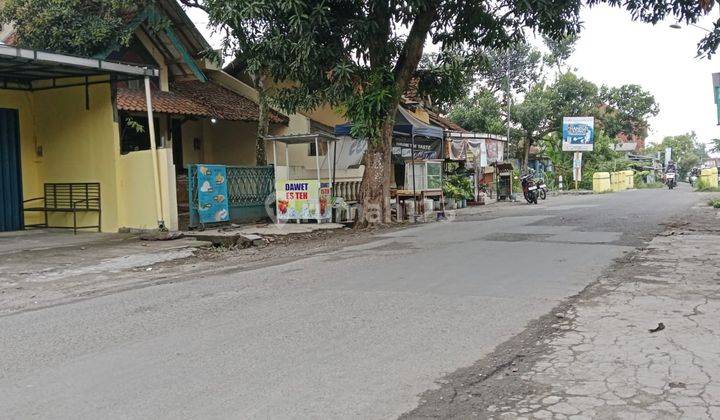 Premium Tanah Tepi Jalan Utara Selokan Mataram Maguwoharjo Nego