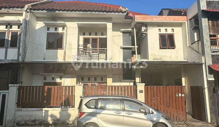 Kost Near UGM Exclusive with 13 Fully Furnished Rooms Pogung 2