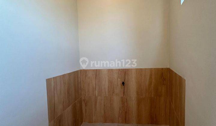 Dekat Kampus Uii Jalan Kaliurang Kost Strategis Full Furnished  2