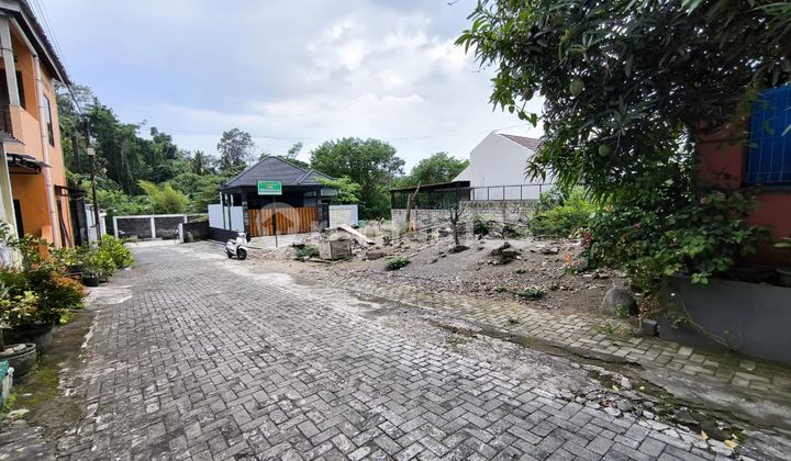 Cheap Land for Sale on Tajem Main Road Near Unriyo Maguwoharjo