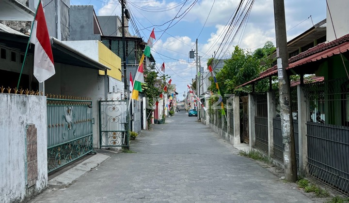 Premium Jalan Raya Seturan Kost Eksklusif di Selatan Kampus UPN Premium Jalan Raya Seturan Kost Eksklusif di Selatan Kampus UPN