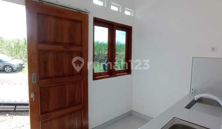 New House 774 Million Classic Minimalist Design Wedomartani Bakungan 2