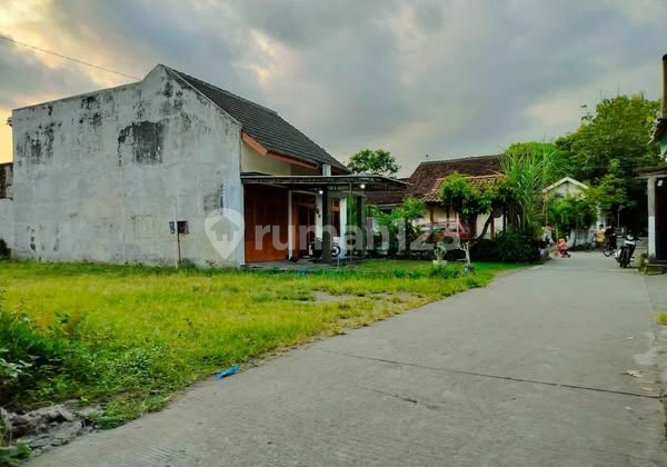 Cheap Yard Land in Sleman Near Jejamuran Pandowoharjo Restaurant