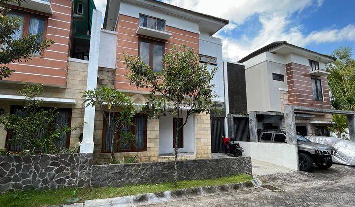 Dalam Perumahan Rumah Murah Furnished Dekat Adisucipto SHM Nego 1