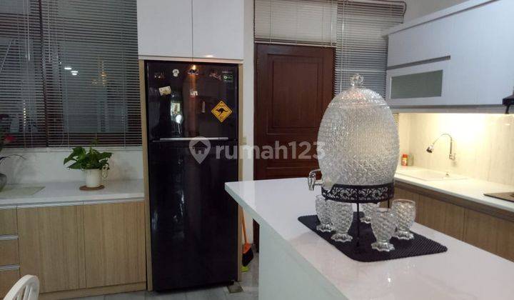 Rumah 3 Lantai Furnished di Ampera Buntu, Jakarta Selatan