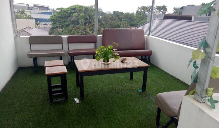 Rumah 3 Lantai Furnished di Ampera Buntu, Jakarta Selatan