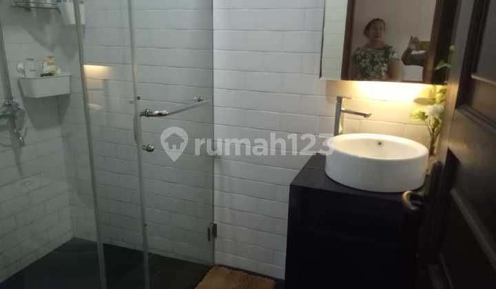 Rumah 3 Lantai Furnished di Ampera Buntu, Jakarta Selatan
