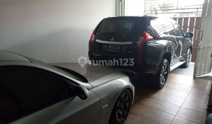 Rumah 3 Lantai Furnished di Ampera Buntu, Jakarta Selatan