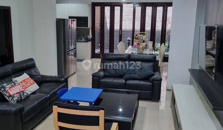 Rumah Singgasana Pradana Cluster Favourite 2