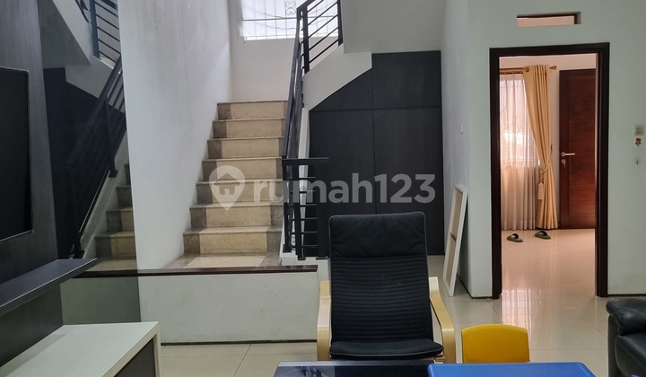 Rumah Singgasana Pradana Cluster Favourite 6