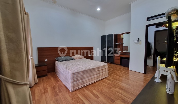 Rumah Singgasana Pradana Cluster Favourite 8