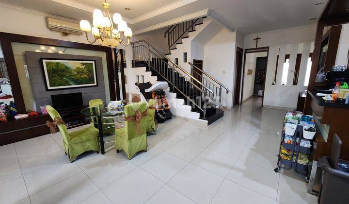 Rumah Singgasana Pradana Cluster Exclusive Lokasi Istimewa 1