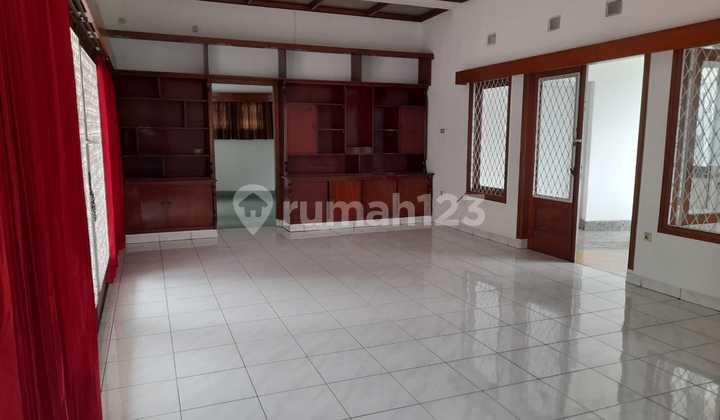 Rumah Mainroad Wastukencana Terawat Siap Huni Bukan Heritage 1