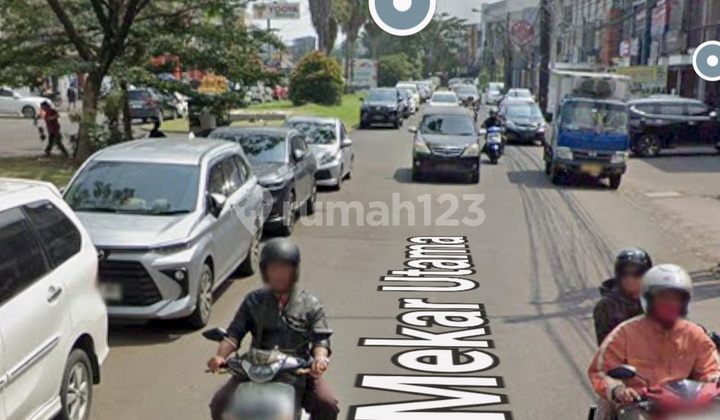 Cafe Ternama Mekar Wangi Sedang Berjalan