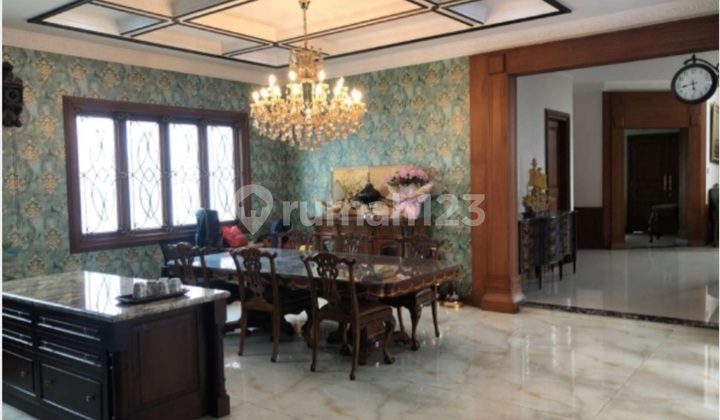 Rumah Mewah Batununggal Ada Kolam Renang 1