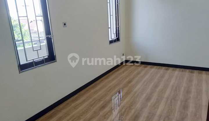 Occupied Sumber Sari Commercial Building Ready for Living 1