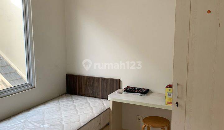 Rumah Murah 2 Lantai Semi Furnished di Cluster Azzura, Tangerang 2