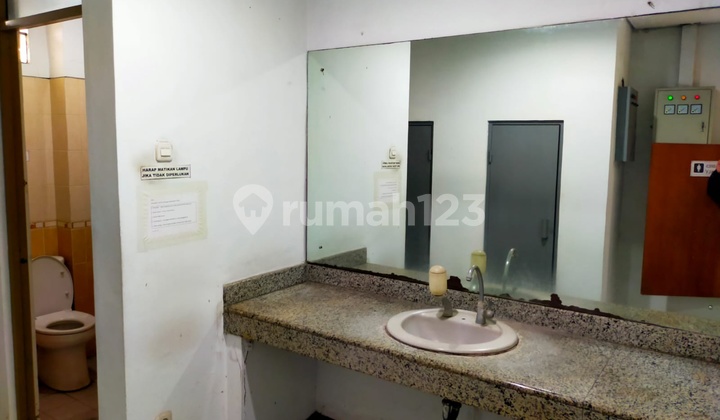 Gedung 3 Lantai Di Jalan Mainroad Cicendo Letak Sangat Strategis Daerah Bisnis Perkantoran 10
