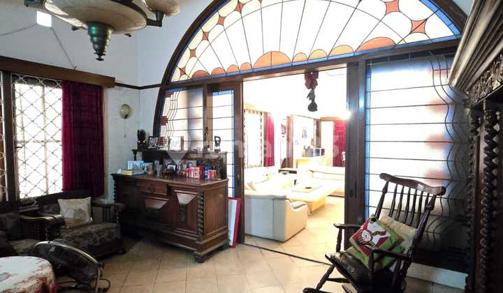 For Rent Strategic House on Mainroad Naripan, Bandung Wetan - Suitable for Business or Office 2