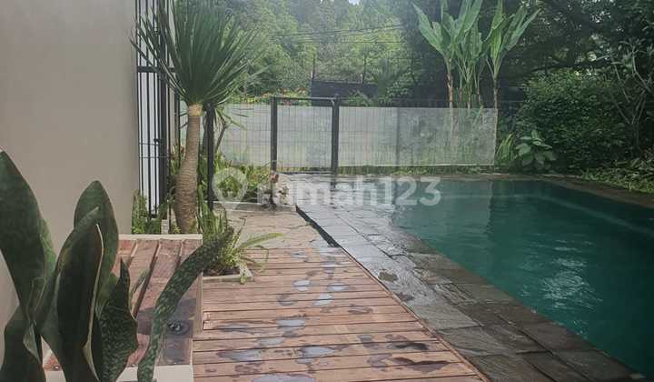 Rumah Mewah Siap Huni di Sayap Hegarmanah – Swimming Pool, Taman Luas & Posisi Hook Premium! 2