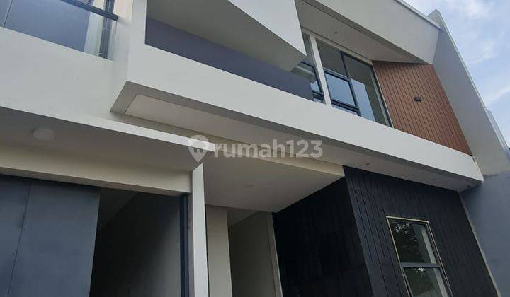 Rumah Baru Minimalis, Modern di Cluster Batununggal Bandung 1