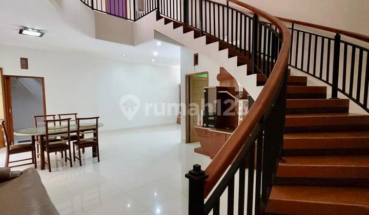 Rumah Terawat Dan Kokoh di Batununggal, Bandung