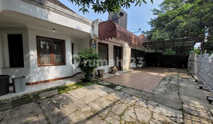 Rumah Cocok Untuk Ruang Usaha di Sayap Riau Bandung Rumah Cocok Untuk Ruang Usaha di Sayap Riau Bandung