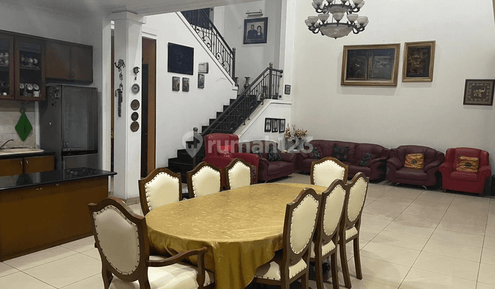 Dijual Rumah Nyaman Terawat Full Furnish di Batununggal Bandung 1