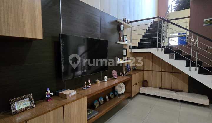 Rumah Terawat di Kompleks Batununggal Bandung 2