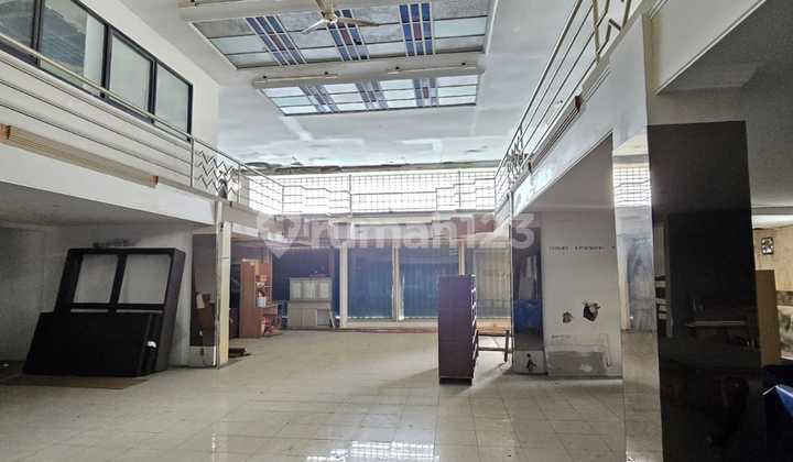 For Rent 2-Story Commercial Space on Asia Africa Street, Bandung City For Rent 2-Story Commercial Space on Asia Africa Street, Bandung City