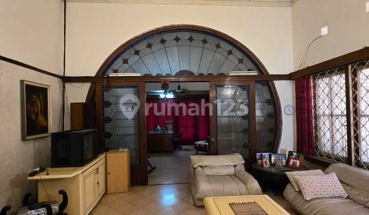 Disewakan Rumah Strategis di Mainroad Naripan, Bandung Wetan - Cocok Untuk Usaha atau Kantor Disewakan Rumah Strategis di Mainroad Naripan, Bandung Wetan - Cocok Untuk Usaha atau Kantor