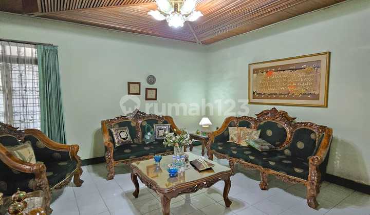 Rumah Cocok Untuk Ruang Usaha di Margacinta, Sayap Buah Batu