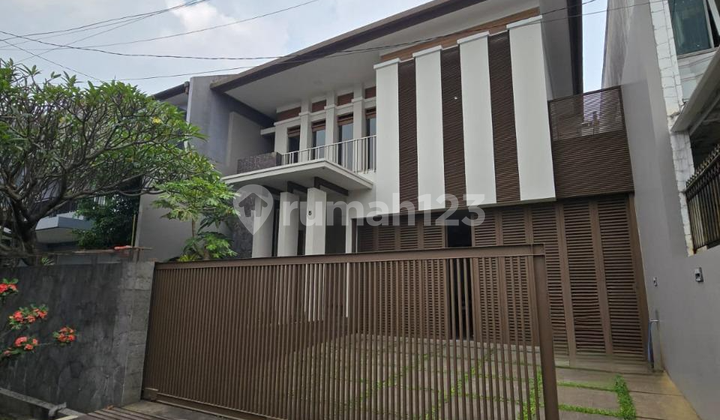 Dijual Rumah Mewah Siap Huni di Kompleks Mekar Wangi Bandung Dijual Rumah Mewah Siap Huni di Kompleks Mekar Wangi Bandung