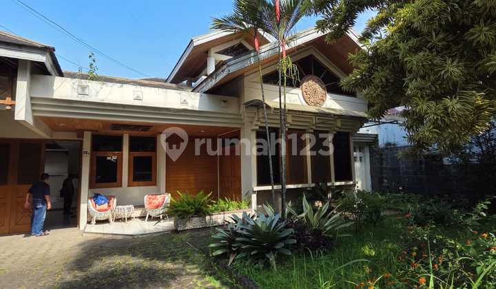 Disewakan Rumah Luas & Terawat di Setrasari Kulon, Kota Bandung Disewakan Rumah Luas & Terawat di Setrasari Kulon, Kota Bandung