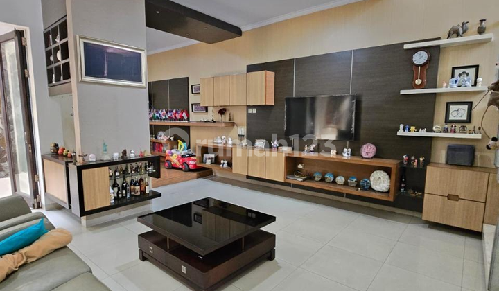 Rumah Terawat di Kompleks Batununggal Bandung