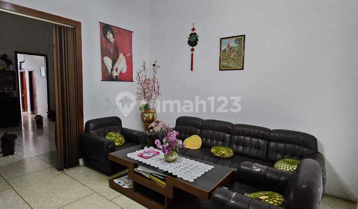 Rumah Nyaman Terawat di Sayap Riau, Bandung Fasilitas Lengkap