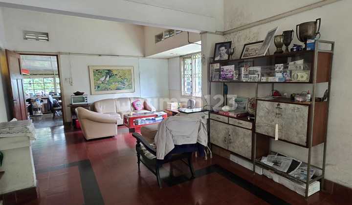 Dijual Rumah Belanda Heritage C di Lingkungan Sangat Nyaman di Sayap Riau Bandung