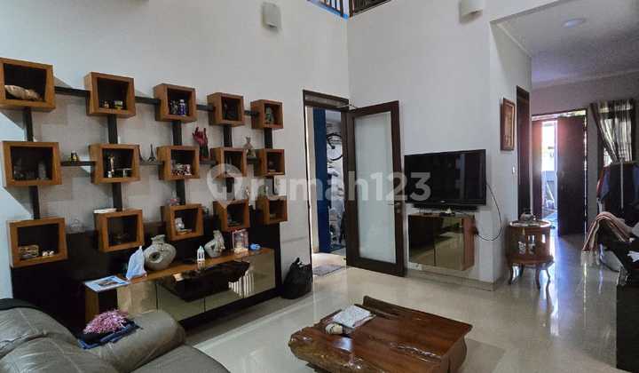 Rumah Minimalis Dengan Kolam Ikan di Batununggal Indah Bandung Rumah Minimalis Dengan Kolam Ikan di Batununggal Indah Bandung