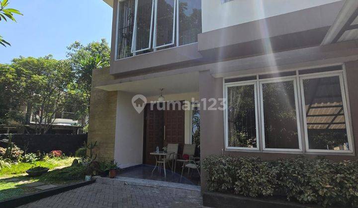 Dijual Rumah Mewah Full Furnish di Batununggal, Bandung