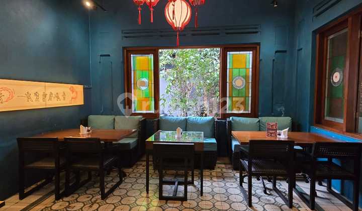 Disewakan Ruang Usaha Strategis Eks Cafe di Jl Sumatera Bandung – Luas 800 m², SHM, Siap Pakai untuk Berbagai Penggunaan Komersial seperti Cafe, Kantor, Retail & Showroom