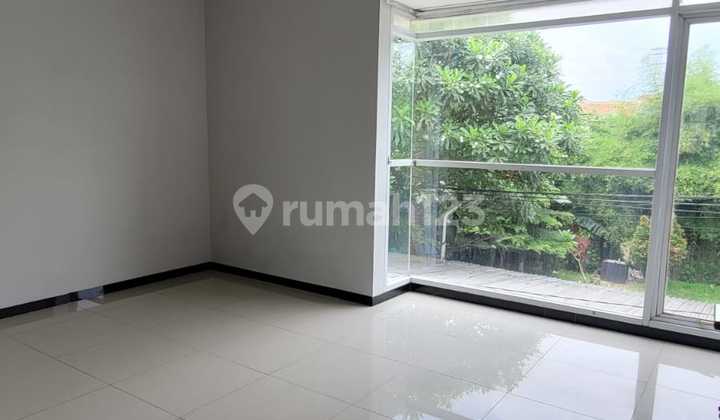 Dijual Rumah Nyaman Terawat 2 Lantai di Batununggal, Bandung