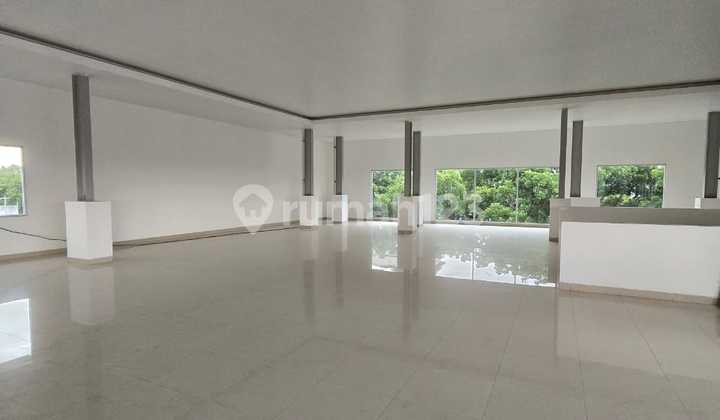 Strategic Building Suitable for Business Space in Surapati Bandung