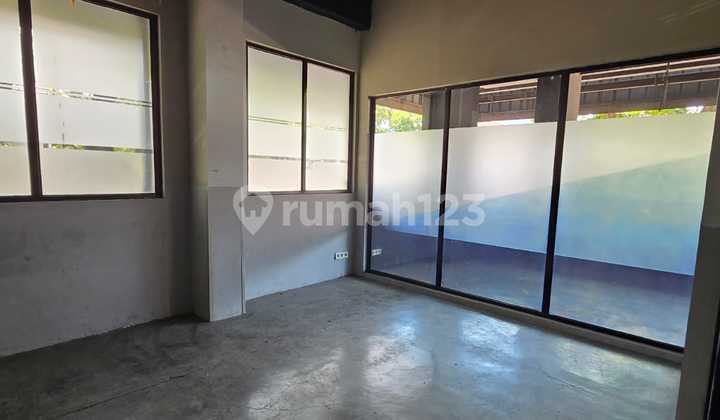 Ruang Usaha 3 Lantai Strategis di Pasirkaliki Bandung – Akses 2 Arah Mainroad