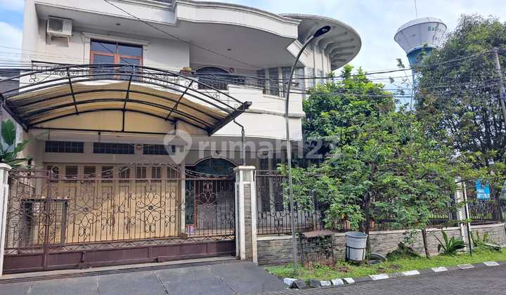 Rumah Mewah Hoek di Batununggal, Hadap Timur – Luas & Elegan! 2