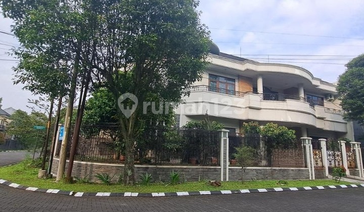 Rumah Mewah Hoek di Batununggal, Hadap Timur – Luas & Elegan! Rumah Mewah Hoek di Batununggal, Hadap Timur – Luas & Elegan!