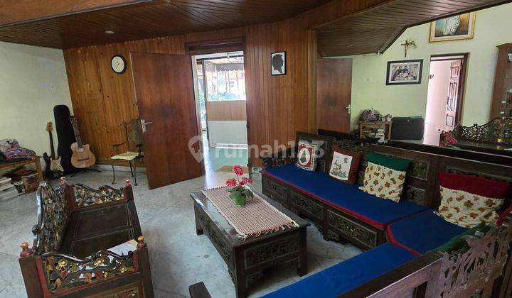 MURAH!! Dijual Rumah Strategis Cocok Untuk Cafe dan Usaha di Sayap Gatot Subroto, Bandung 2
