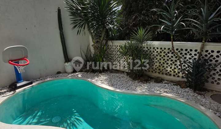 Passive Income!! Villa Eksklusif Desain Modern Tropis, Udara Sejuk di Dago Bandung – 4 Unit Villa Siap Huni, Furnished dengan Jacuzzi & Kolam Renang Passive Income!! Villa Eksklusif Desain Modern Tropis, Udara Sejuk di Dago Bandung – 4 Unit Villa Siap Huni, Furnished dengan Jacuzzi & Kolam Renang