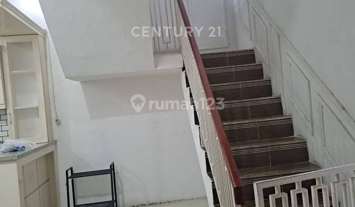 Hunian Bagus 2 Lantai Furnished Bumi Rakata Asri 2